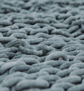 Red de conexiones representando link building y backlinks